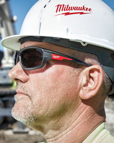 Lunettes fumées PERFORMANCE alliant protection UV